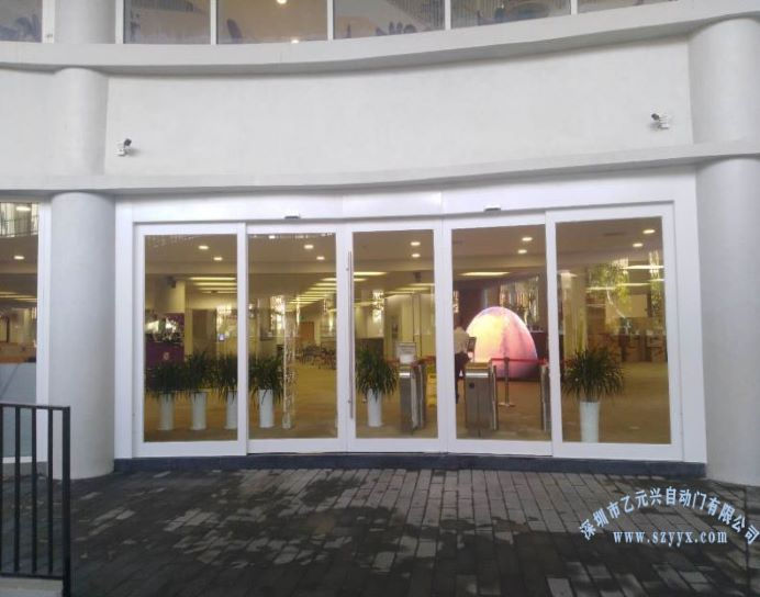 包邊不銹鋼玻璃自動門-香港(深圳)中文大學案例) 包邊不銹鋼玻璃自動門-香港(深圳)中文大學案例)