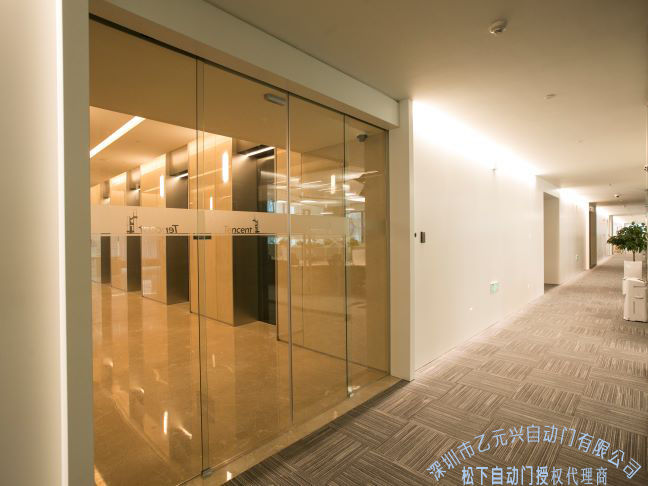 玻璃推拉自動門-通透門體設計 玻璃推拉自動門-通透門體設計