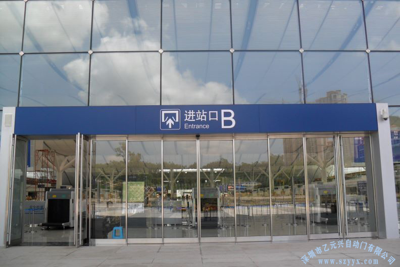 玻璃自動門-機場案例高清大圖 玻璃自動門-機場案例高清大圖